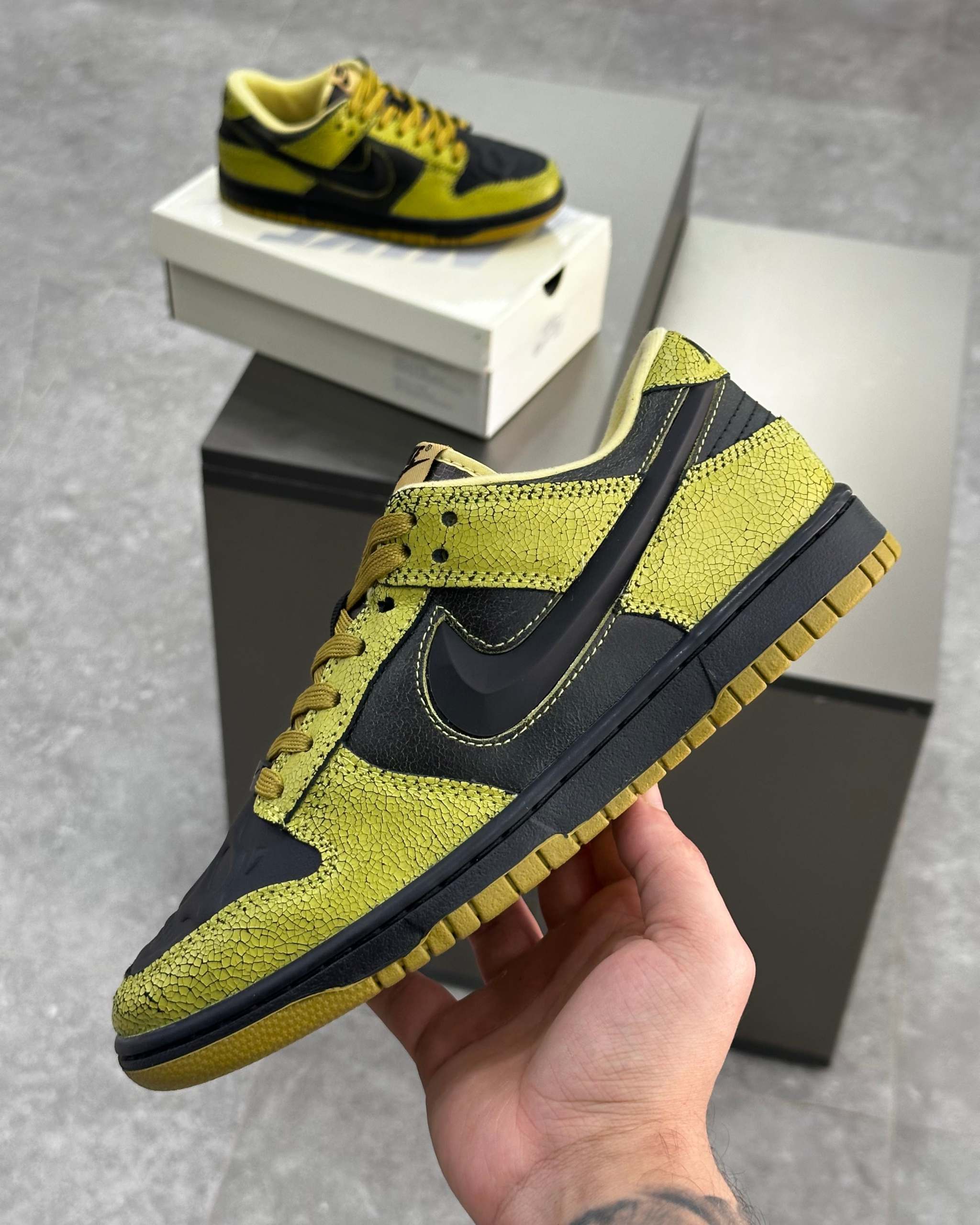 Níke Dunk Low Retro QS Halloween
Skull