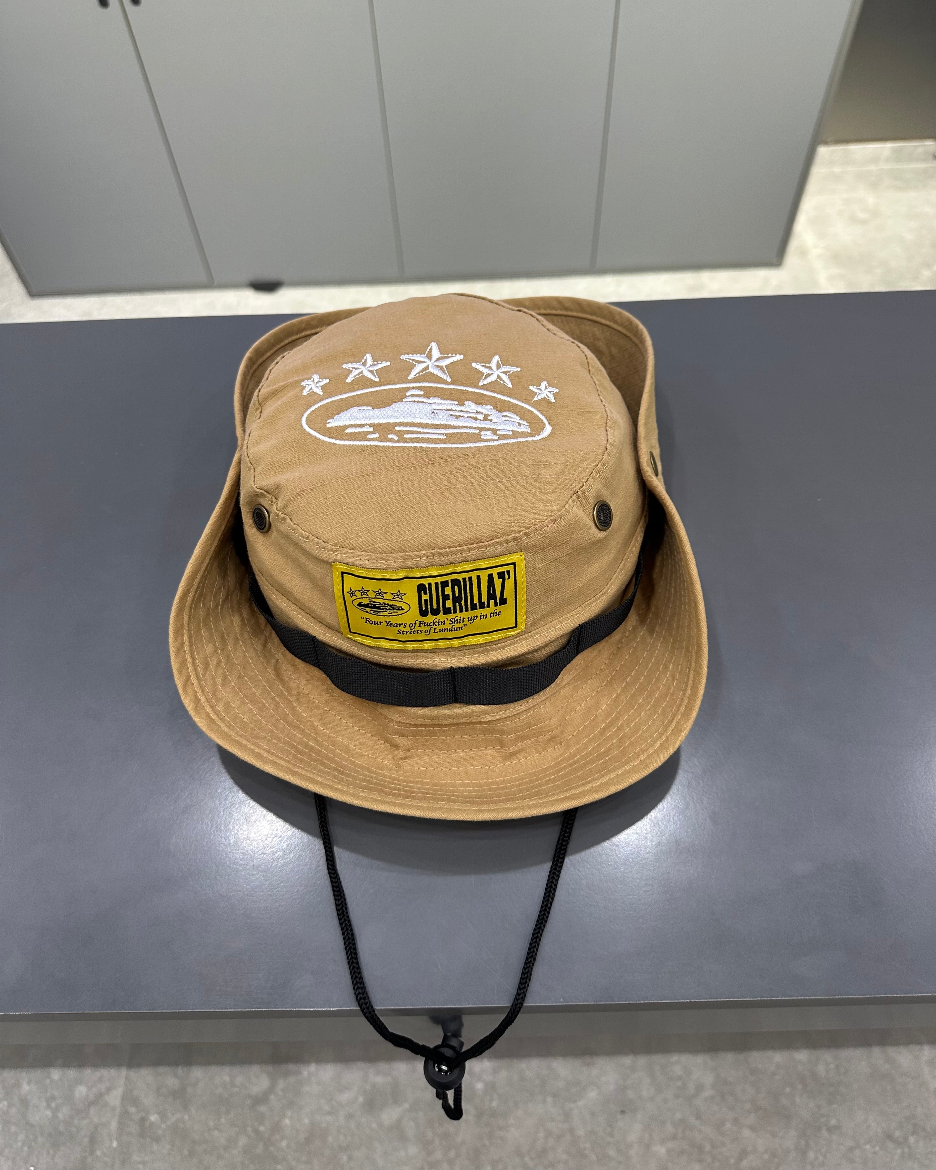 Corteiz OG Guerillaz Bucket Hat - Sandy