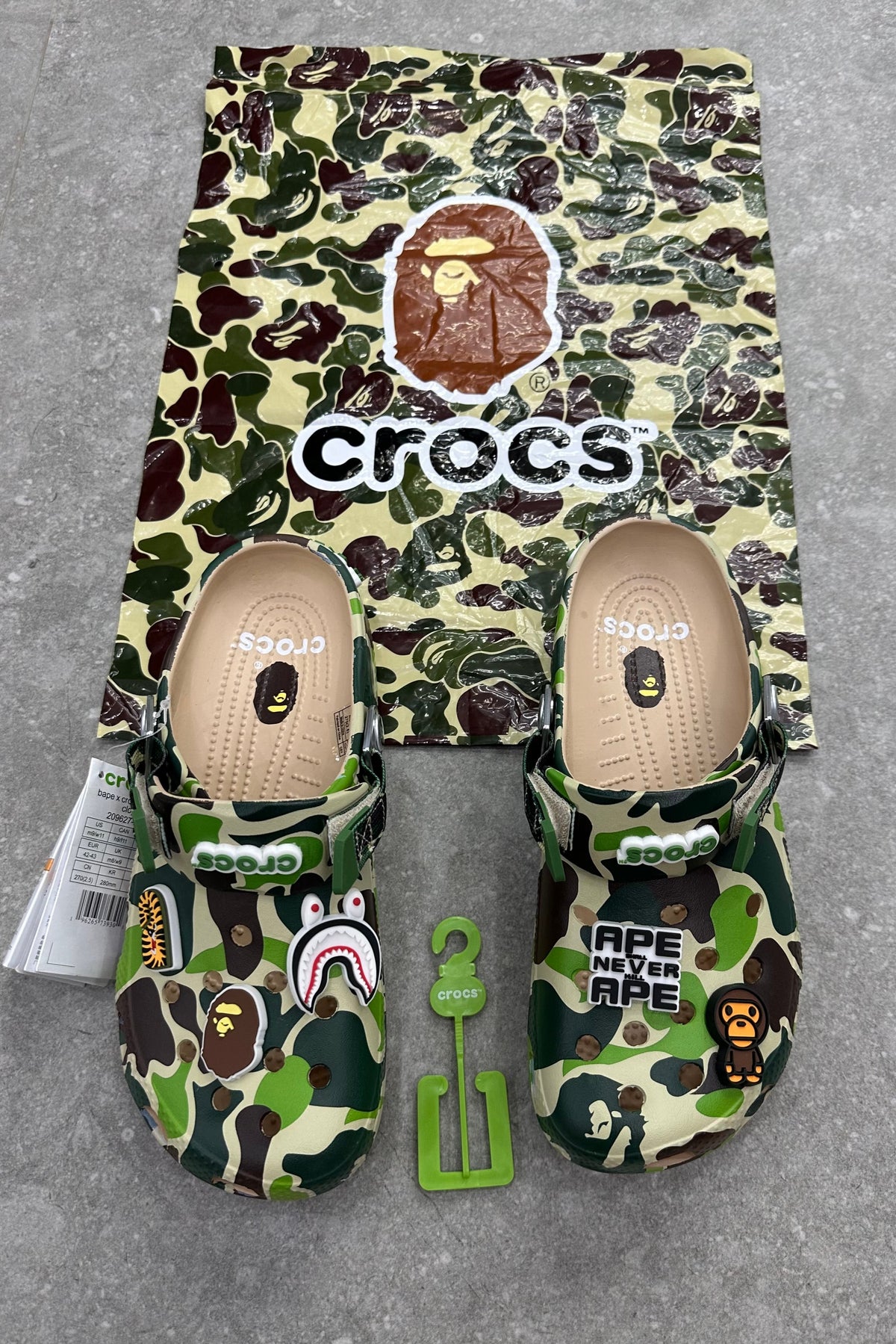Crocs X A Bathing Ape ABC
Camo - Green - MAGIC CITY