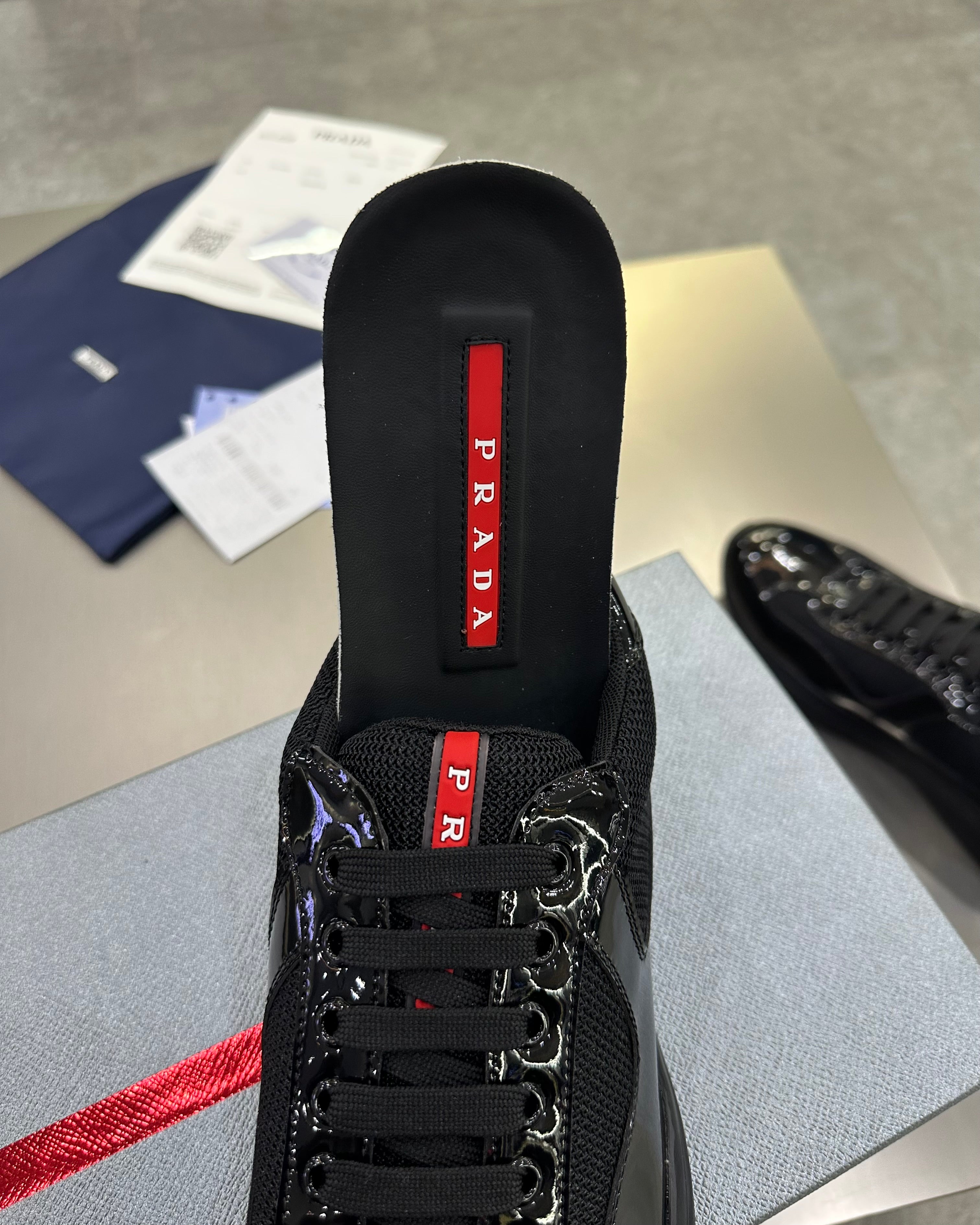Prada America's Cup Black