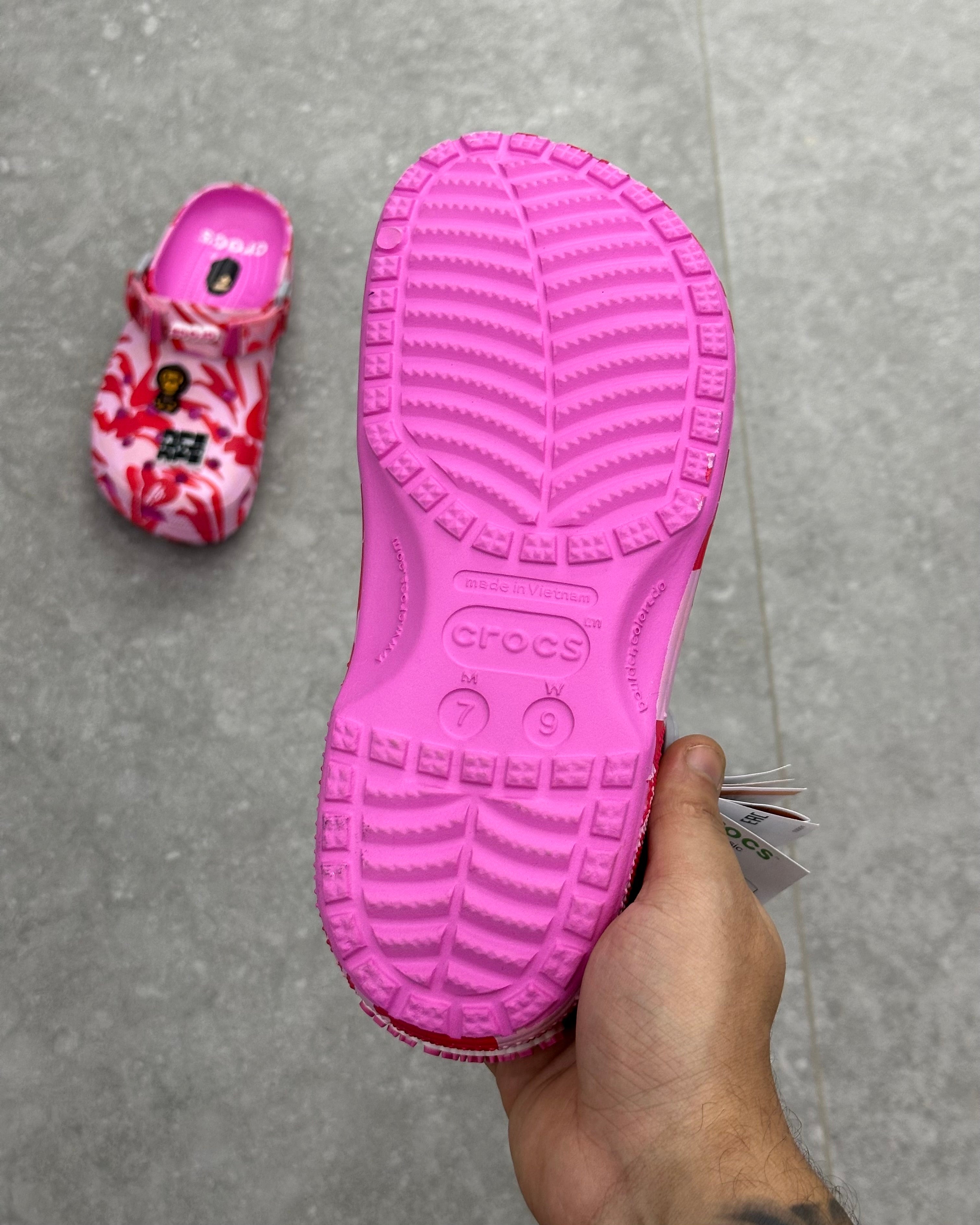 Crocs X A Bathing Ape ABC
Camo - Pink