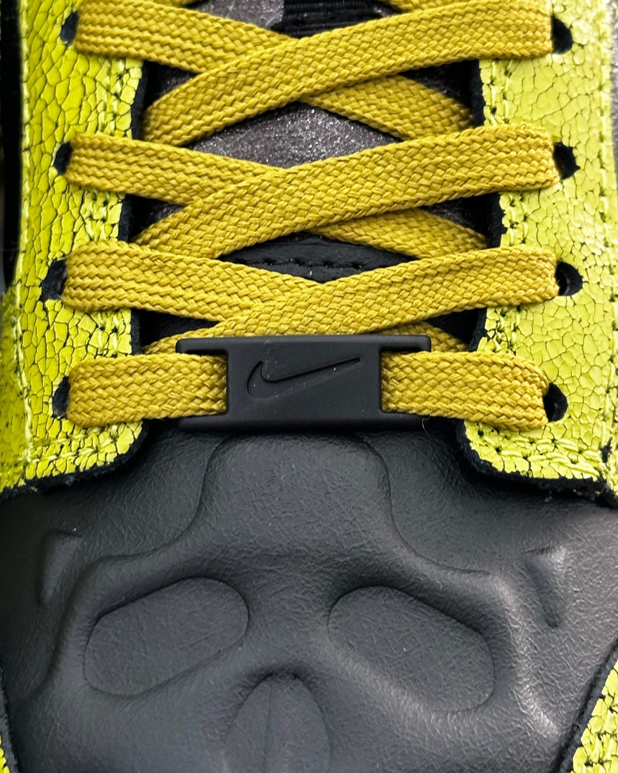 Níke Dunk Low Retro QS Halloween
Skull