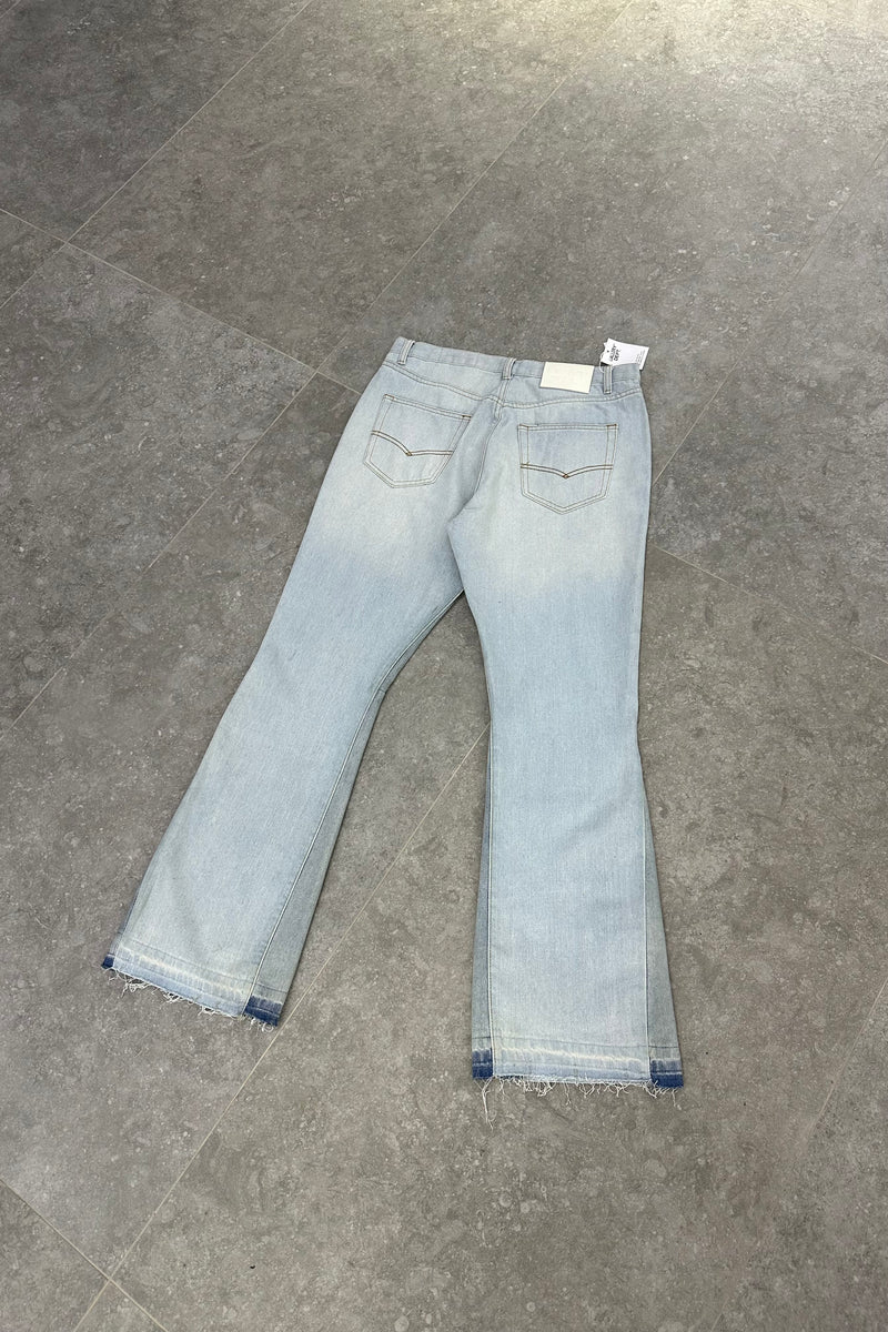 GALLERY DEPT Flared Jeans Paint Splatter – Light Wash Blue