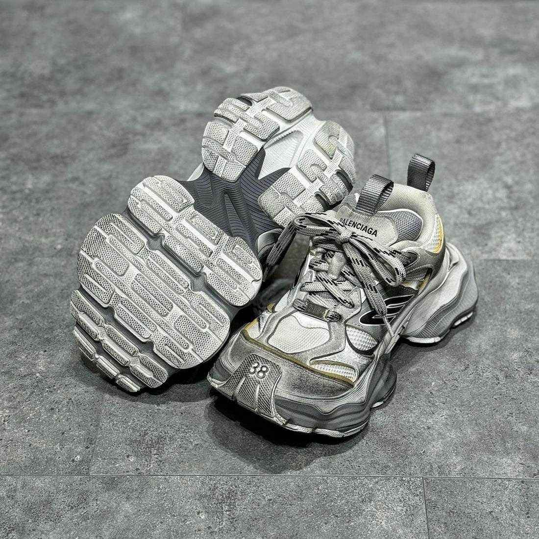 Balenciaga Cargo Sneaker Grey - MAGIC CITY