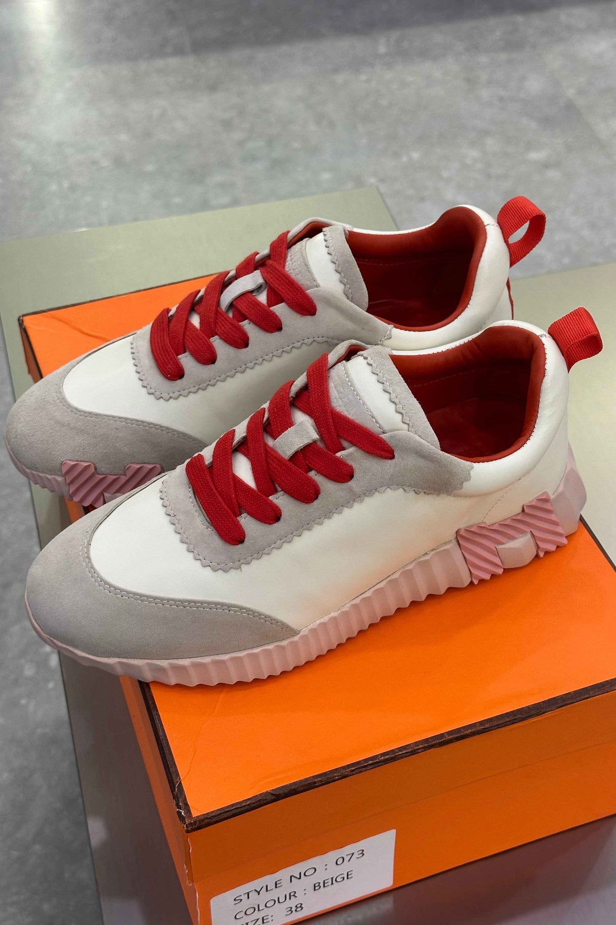 Hermès Bouncing Sneaker – Cream Pink Sole
