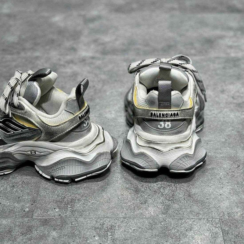 Balenciaga Cargo Sneaker Grey - MAGIC CITY