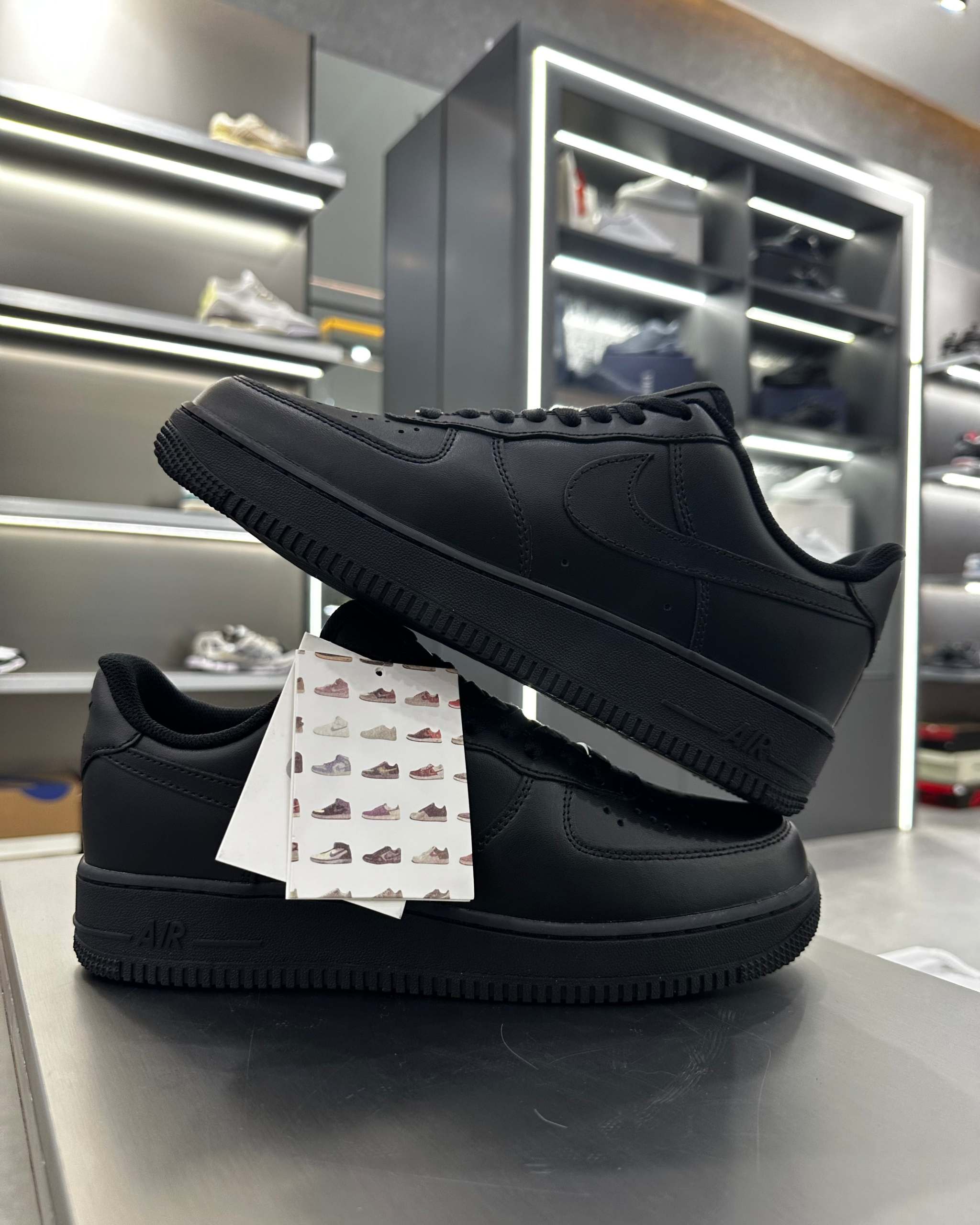 Nìke Airforce 1 Triple black
