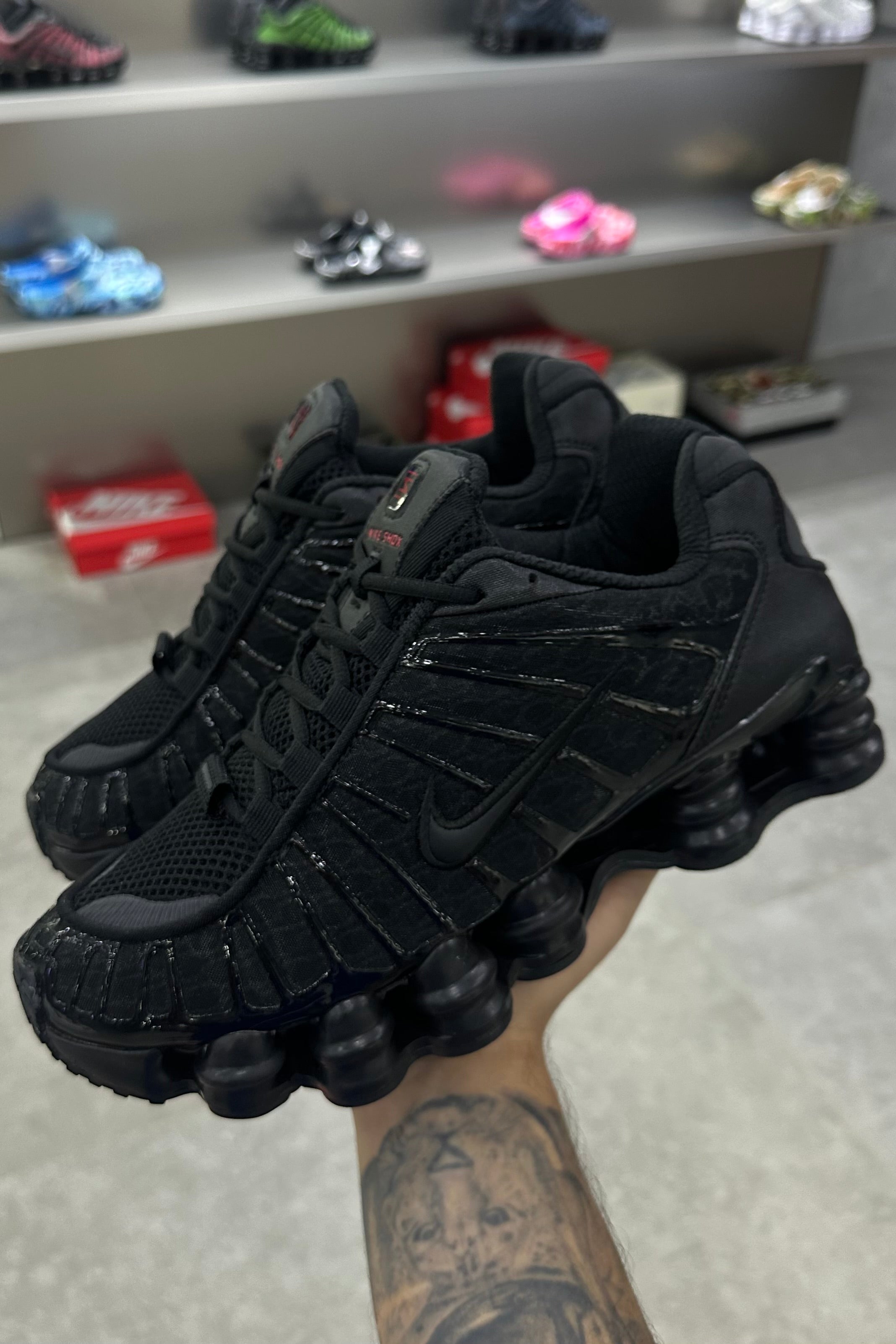 Nike Shox TL Triple Black - MAGIC CITY