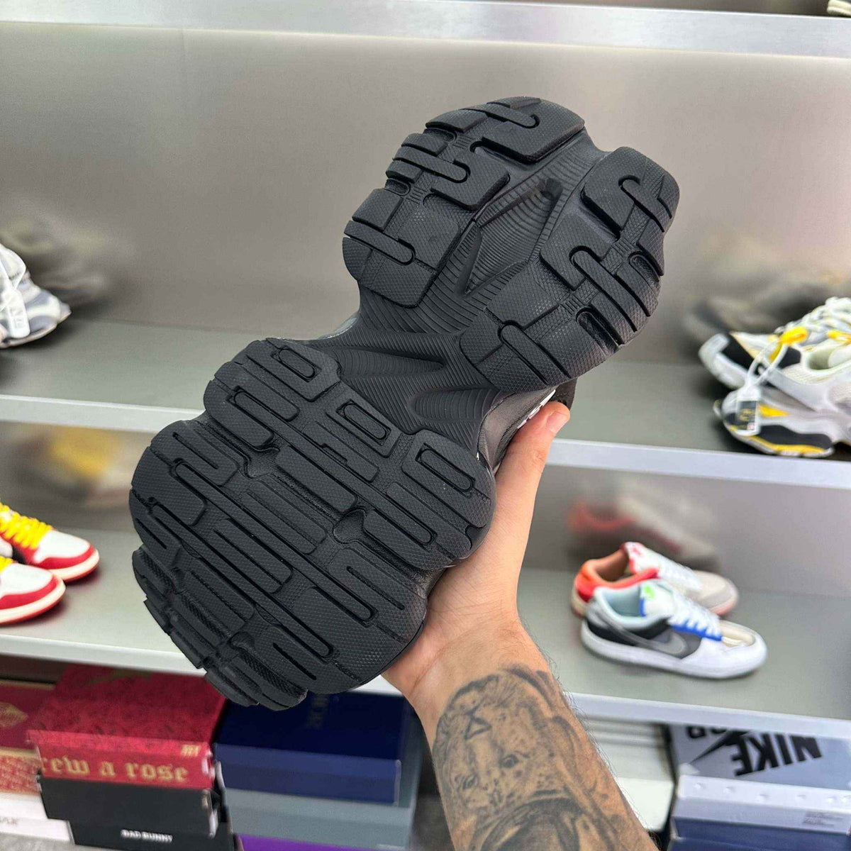 Balenciaga Cargo Sneaker Black - MAGIC CITY