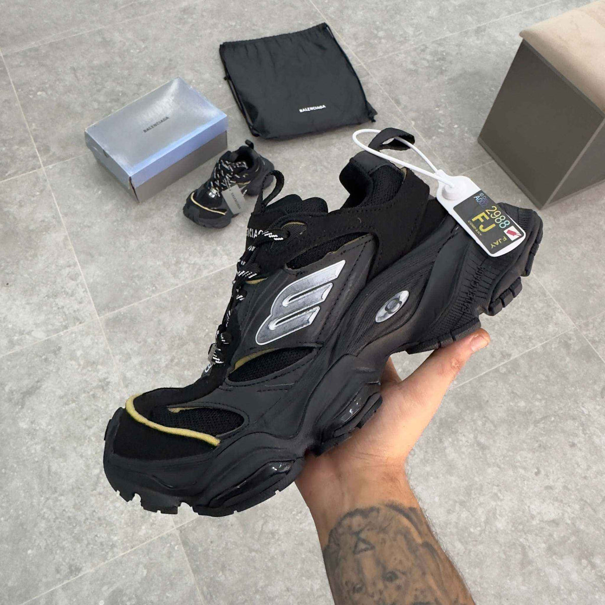 Balenciaga Cargo Sneaker Black - MAGIC CITY