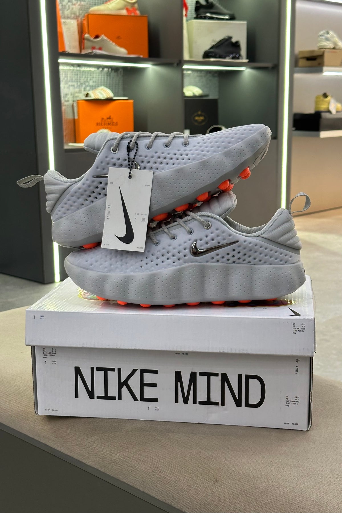 Nike Mind 002 - Light Smoke Grey