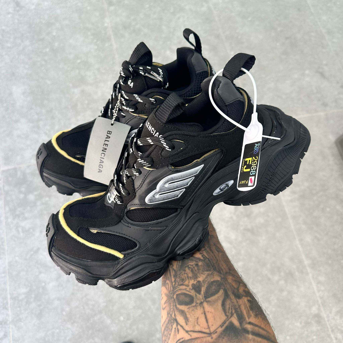 Balenciaga Cargo Sneaker Black - MAGIC CITY