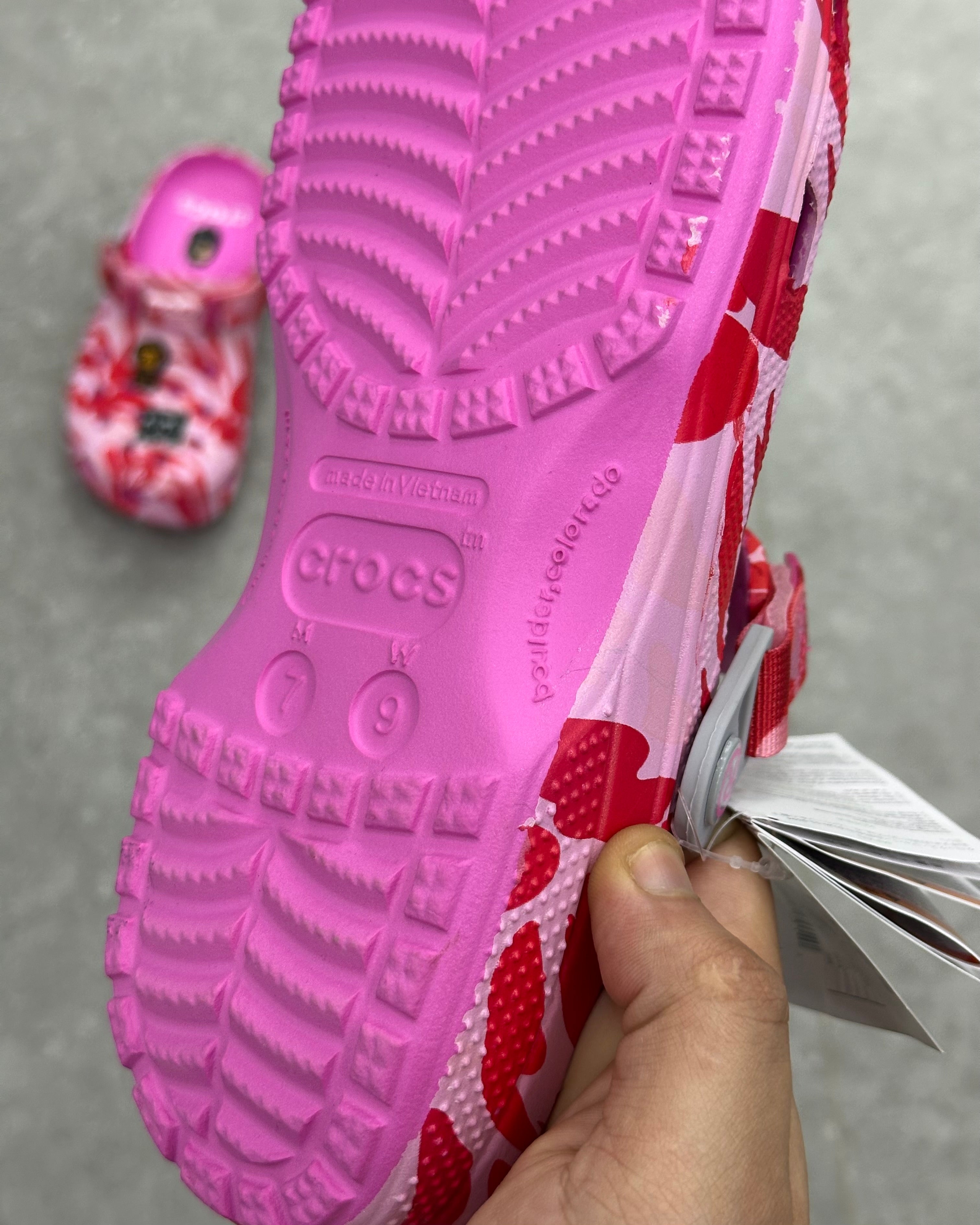 Crocs X A Bathing Ape ABC
Camo - Pink