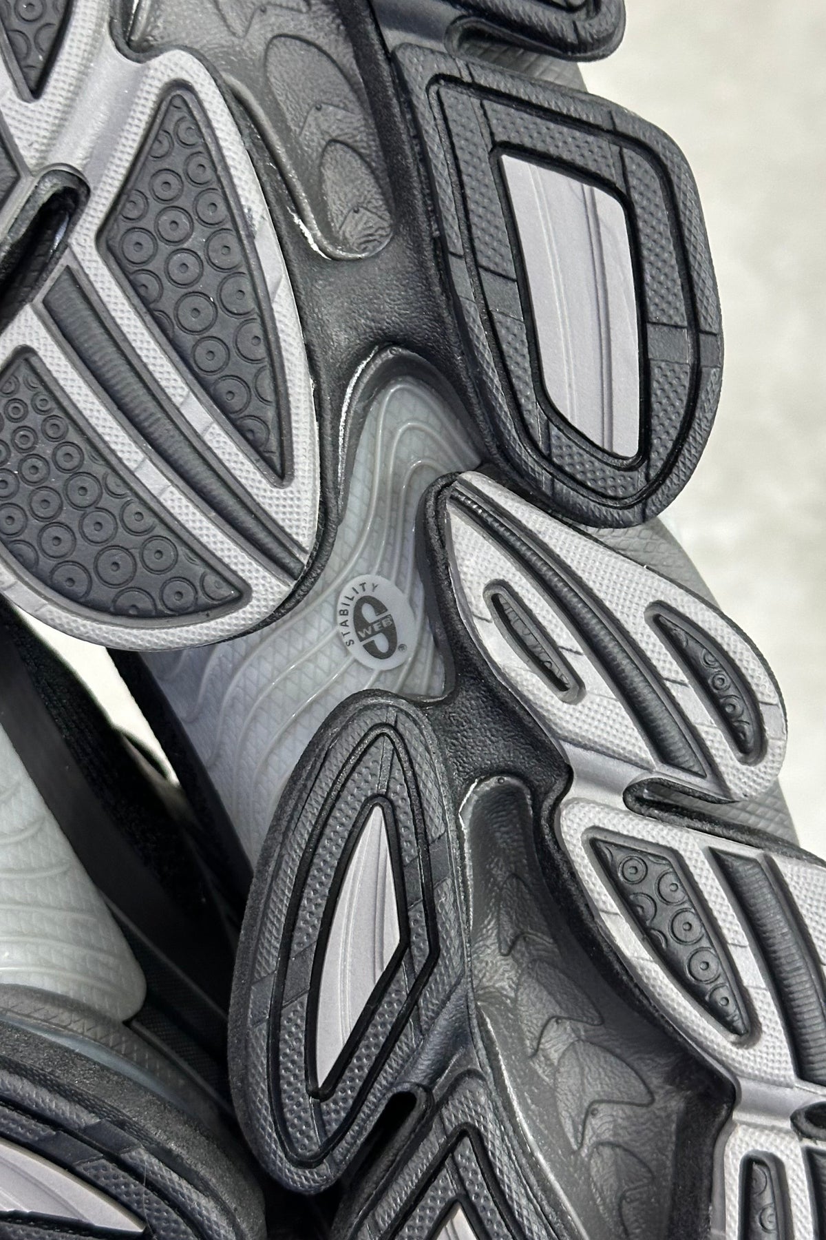 New Balance Abzorb 2000 Black Grey - MAGIC CITY