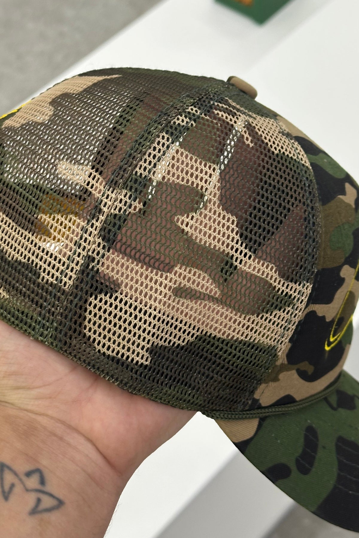 CORTEIZ 5 STARZ Alcatraz Trucker Hat – Camo Yellow - MAGIC CITY