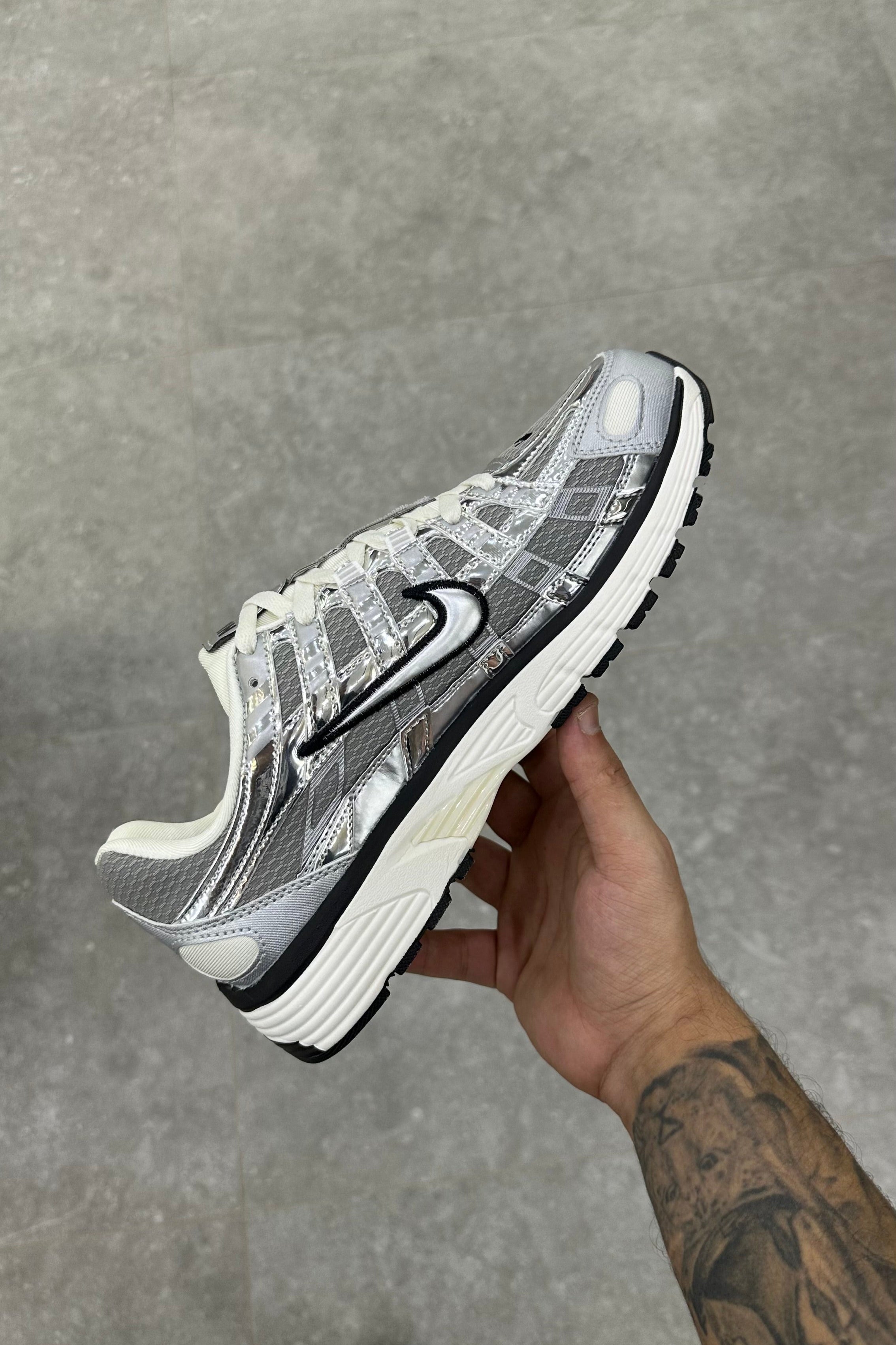 Nıke P-6000 Metallic Silver