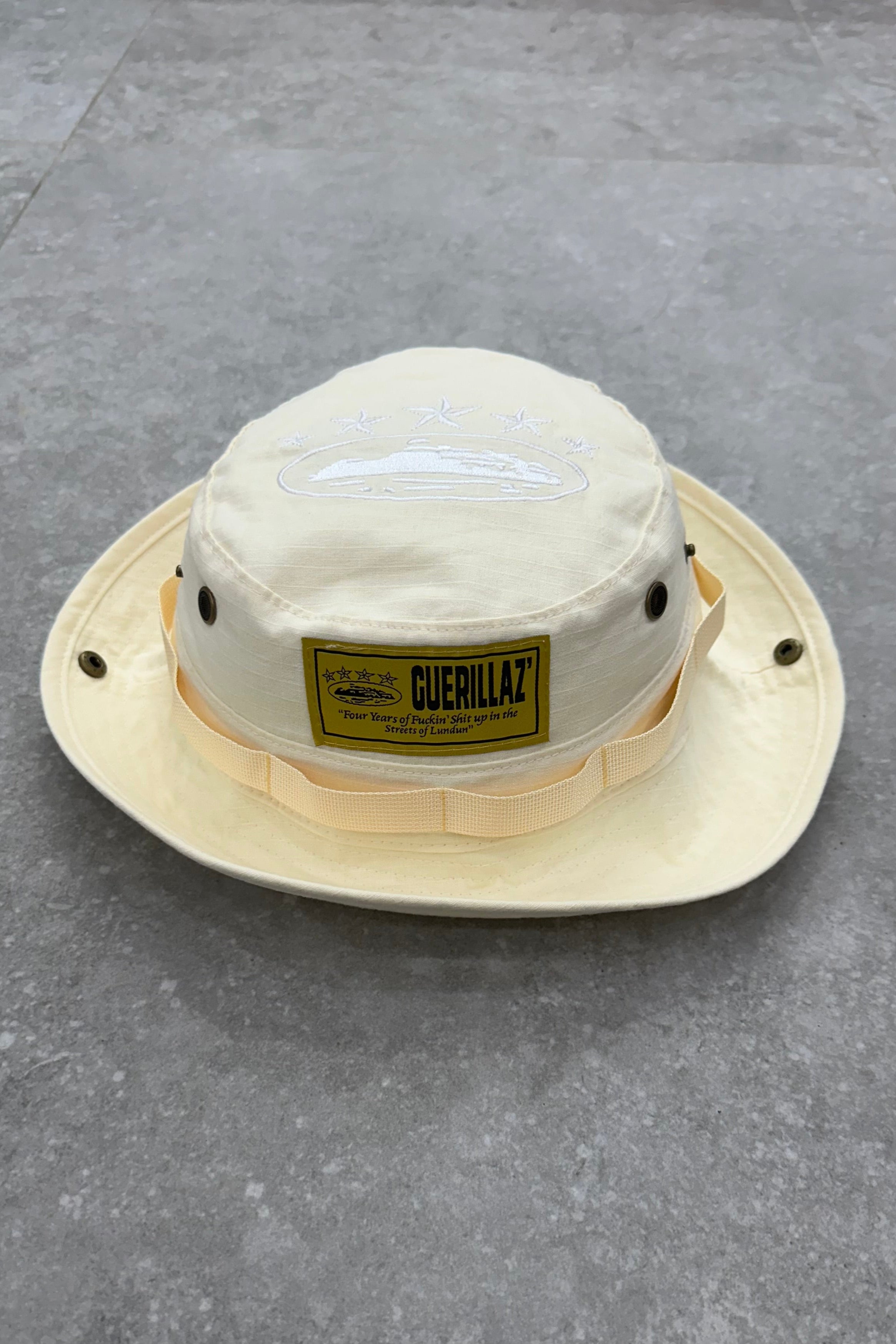 Corteiz OG Guerillaz Bucket Hat - Beige