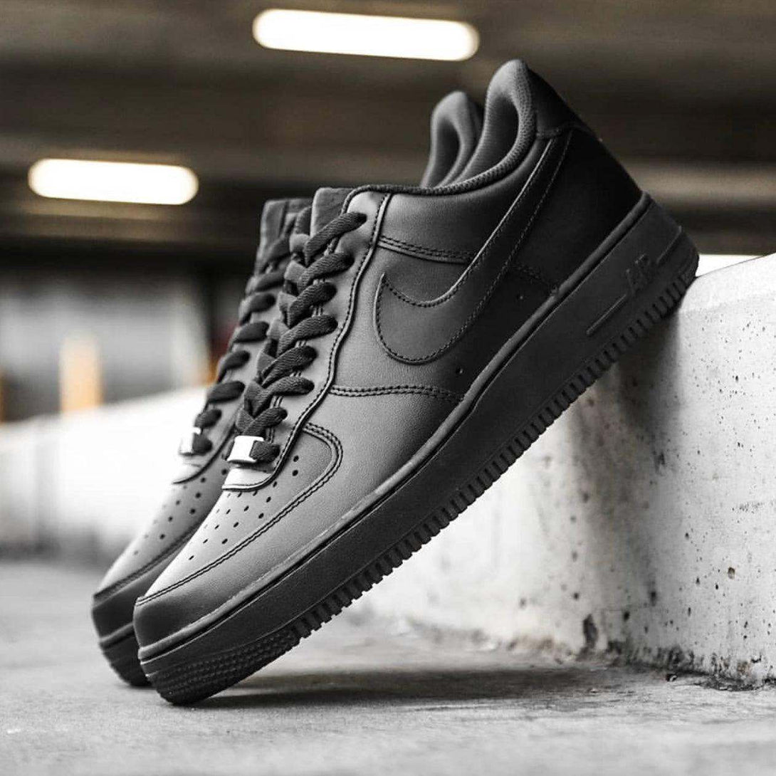 AF1 triple black - MAGIC CITY