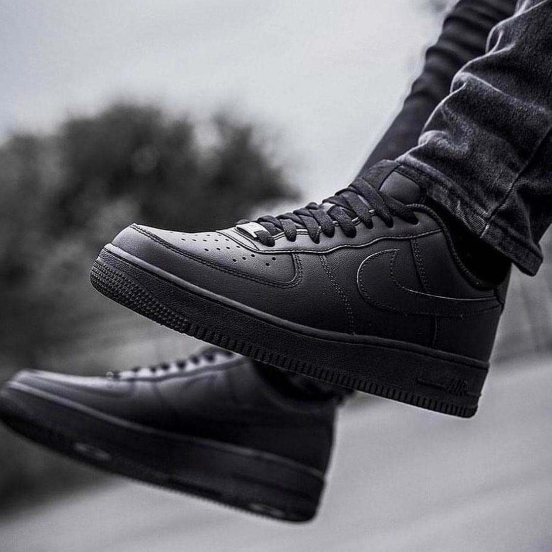 AF1 triple black - MAGIC CITY