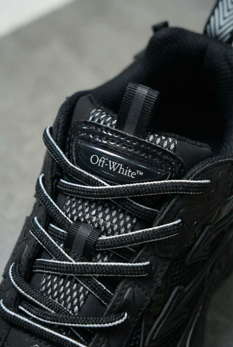 OFF-WHITE Be Right Back - BLACK