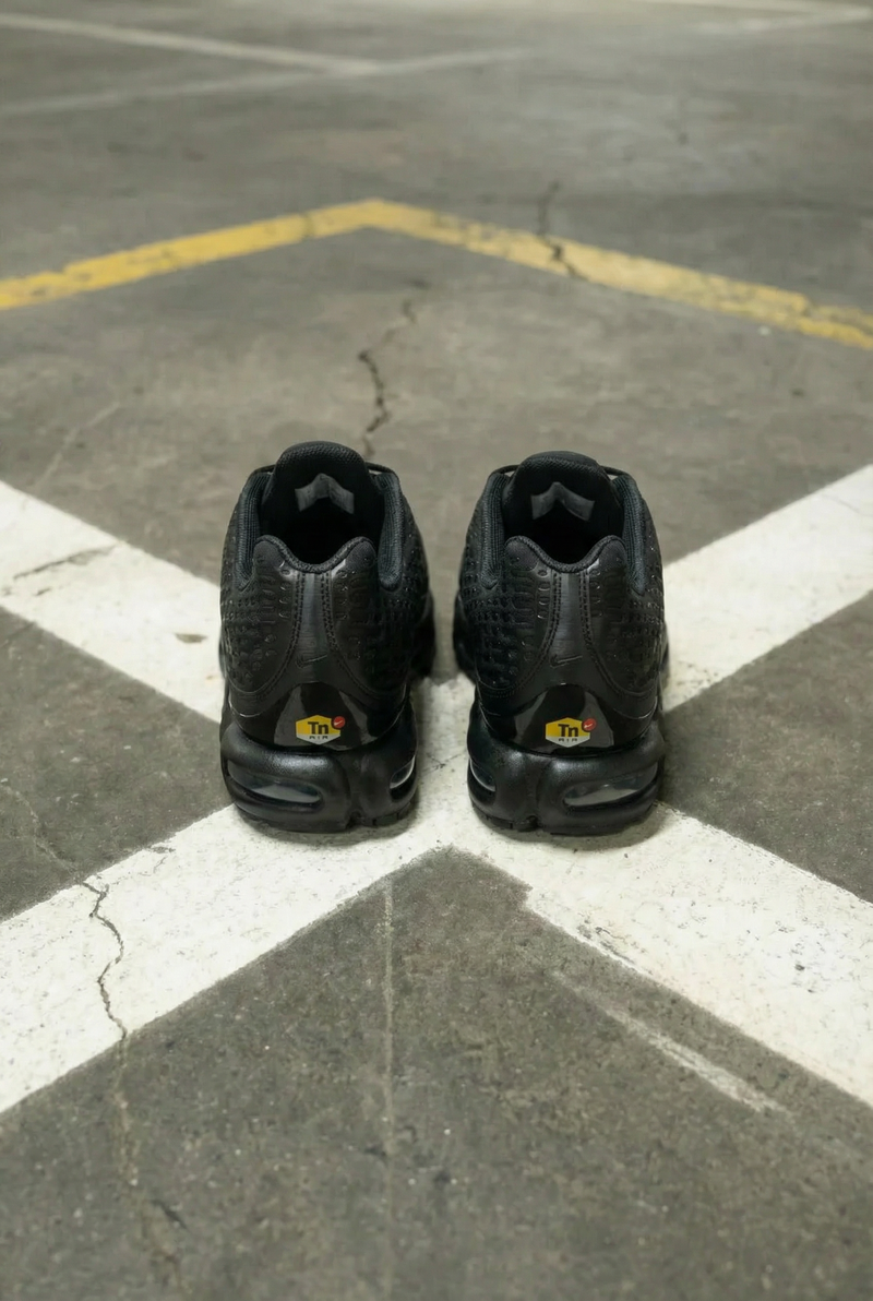 Nike Air Max Plus VII Triple Black