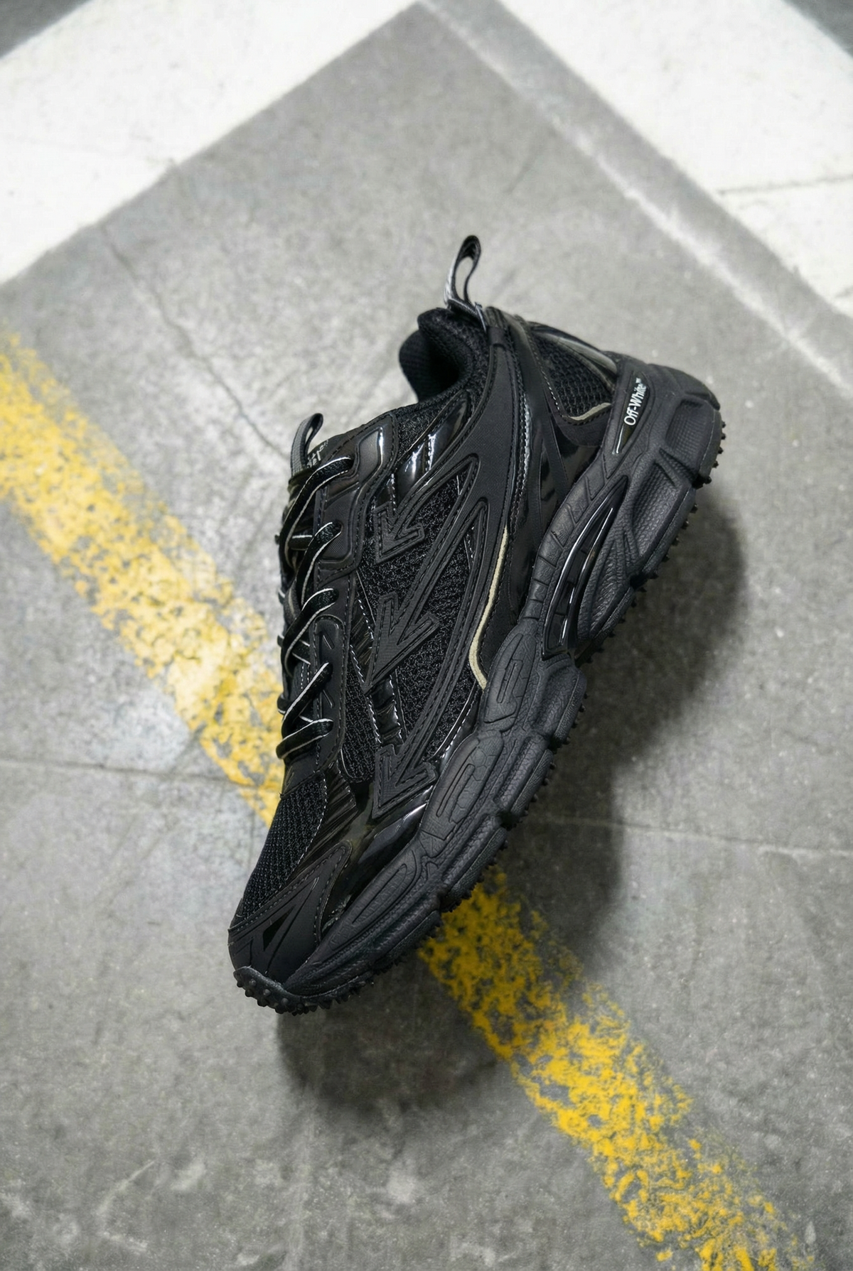 OFF-WHITE Be Right Back - BLACK