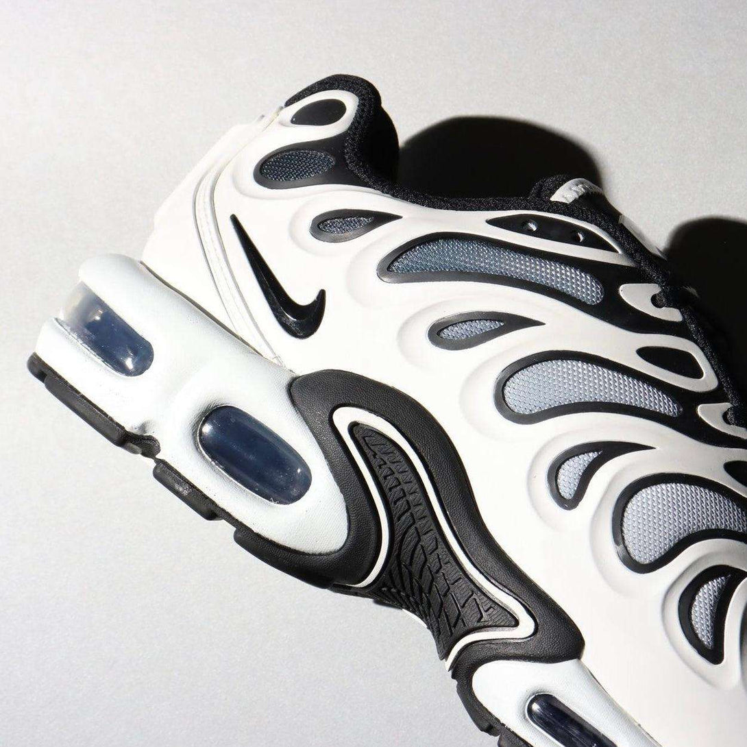 Nike Air Max Plus Drift "White/Black" - MAGIC CITY