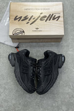 Pharrell Williams x Adidas Adistar Jellyfish – Triple Black – top view with box