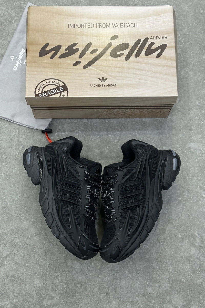 Pharrell Williams x Adidas Adistar Jellyfish – Triple Black – top view with box