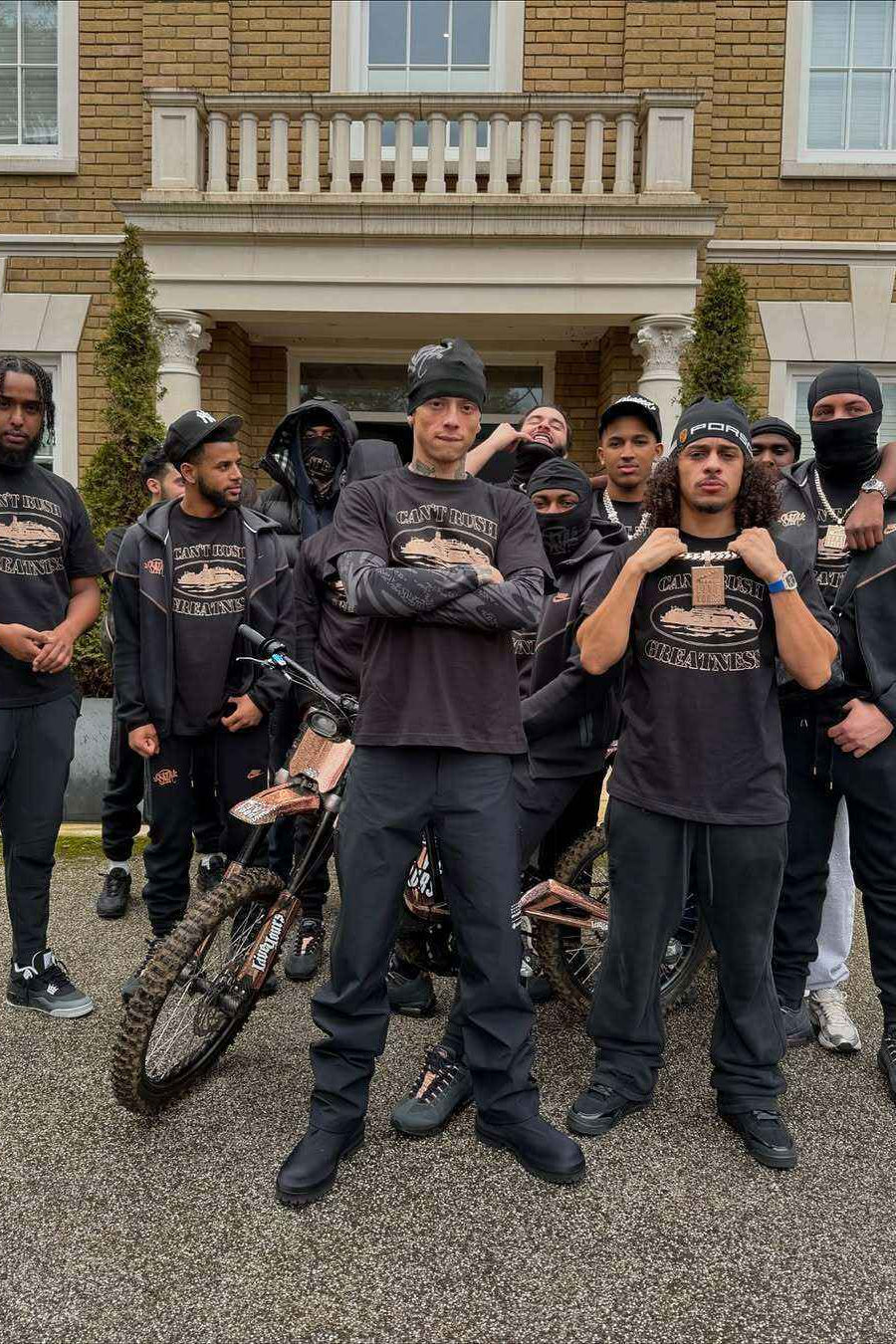 Corteiz × Cental Cee Can't Rush
Greatness Tee Black Men's - SS25 - MAGIC CITY