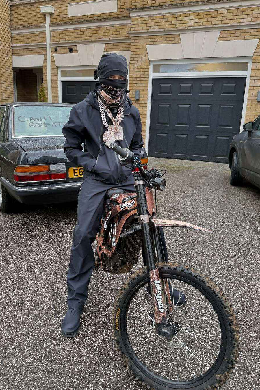 Corteiz × Cental Cee Can't Rush
Greatness Tee Black Men's - SS25 - MAGIC CITY