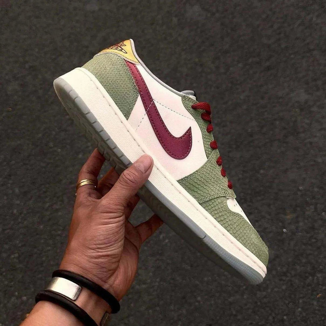 Jordan 1 Retro Low OG Year of the Dragon (2024)