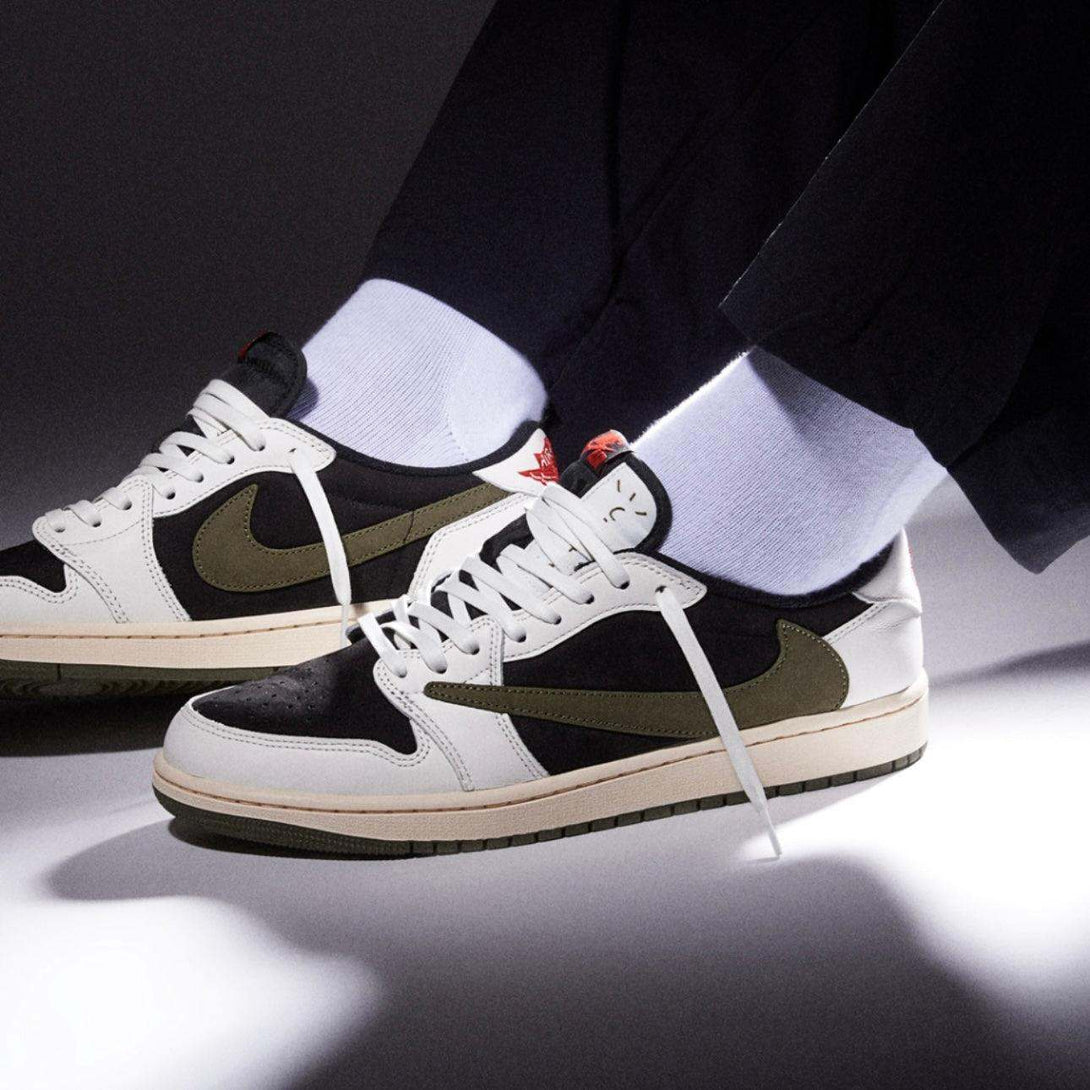 Travis Scott x Air Jordan 1 Low Olive