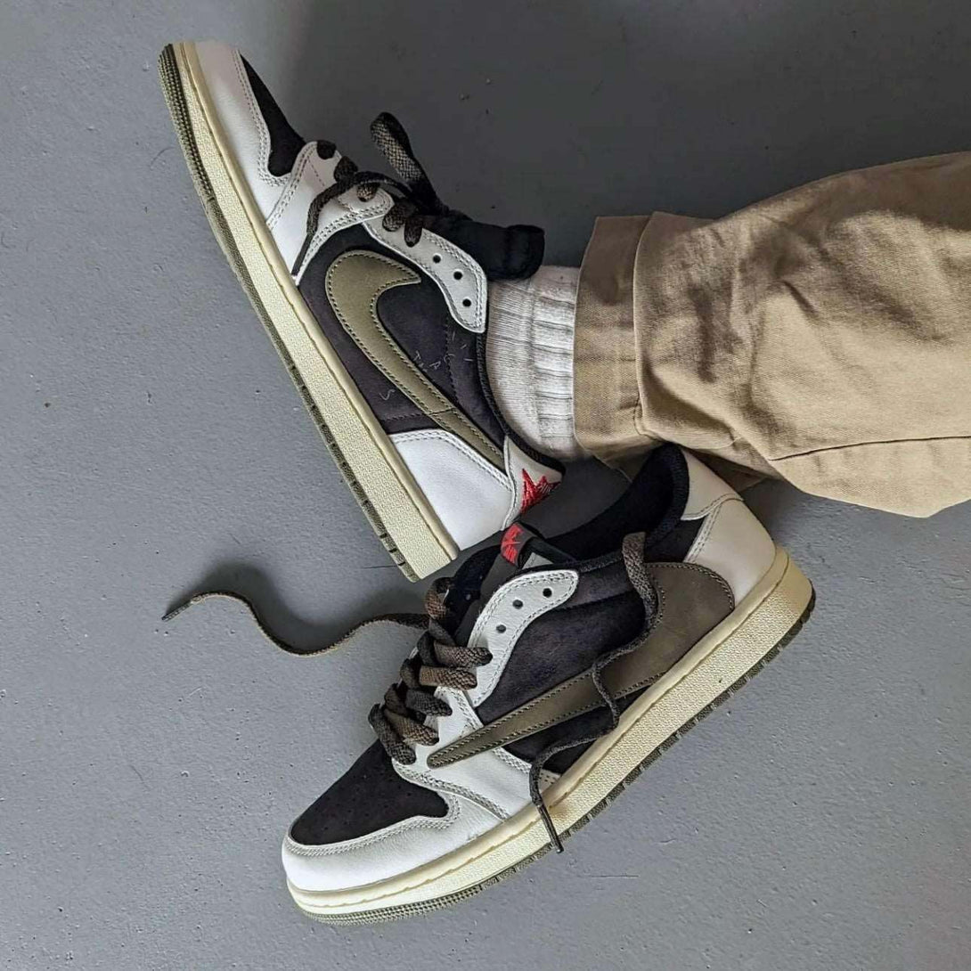 Travis Scott x Air Jordan 1 Low Olive